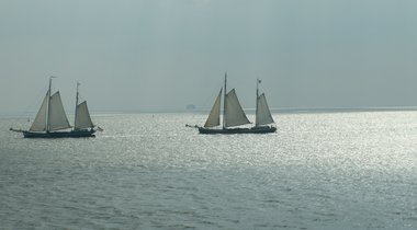 17/10 Kuiper Brandarisrace 3 zeilboten op het Wad bij Terschelling
